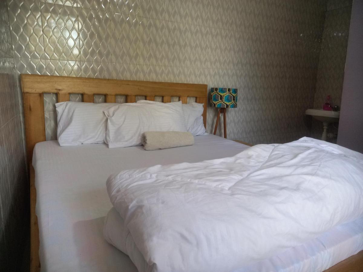 Emmy'S Backpackers Hostel อิริงกา ภายนอก รูปภาพ